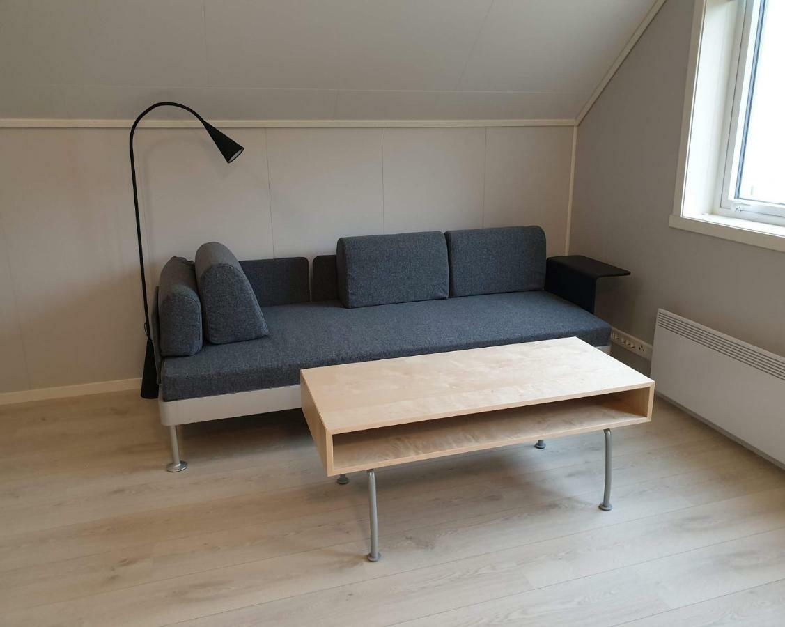 Waerholmen Appartement Lavik  Buitenkant foto