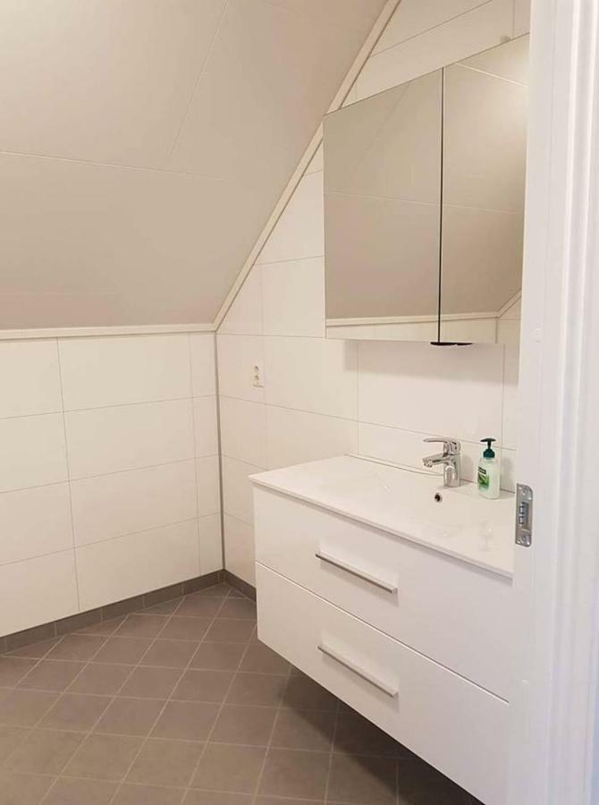 Waerholmen Appartement Lavik  Buitenkant foto