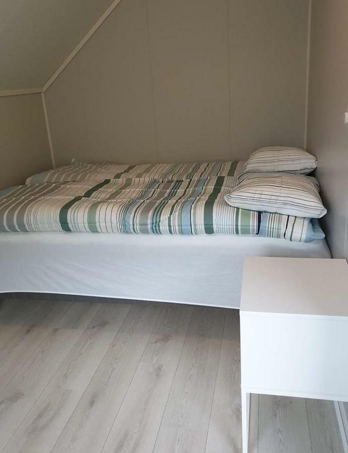 Waerholmen Appartement Lavik  Buitenkant foto